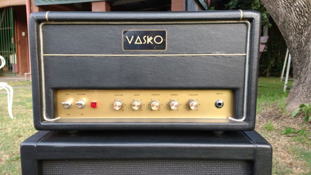 Amplificador valvular simil Marshall 1974x